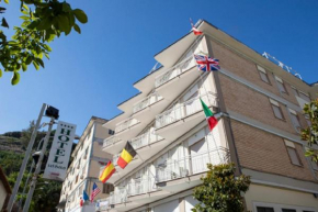 Отель Hotel San Paolo  Неаполь